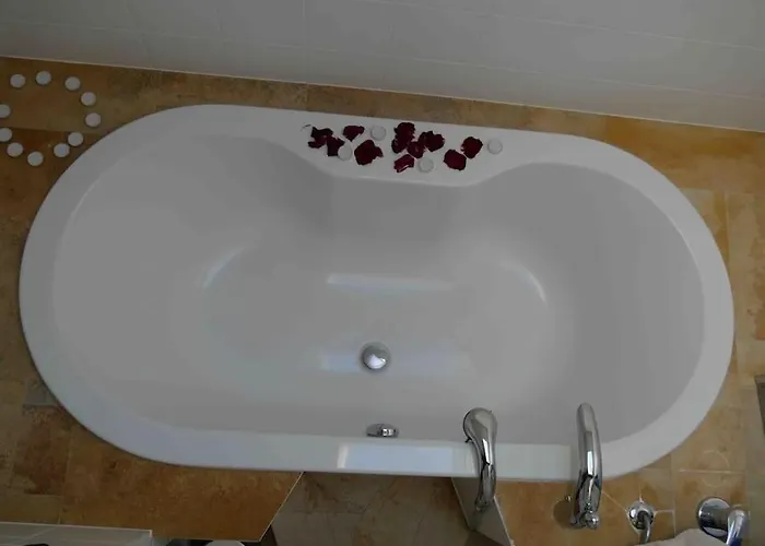 Wohlfuehloase Mit 2 Baeder 80 Qm Apartmán *